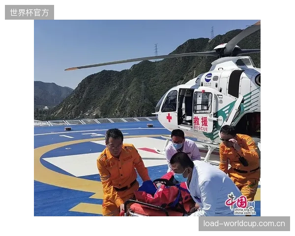 塞内加尔后勤团队面临复杂的跨国物流挑战，确保训练和比赛装备的顺利转运是备战的重要一环。